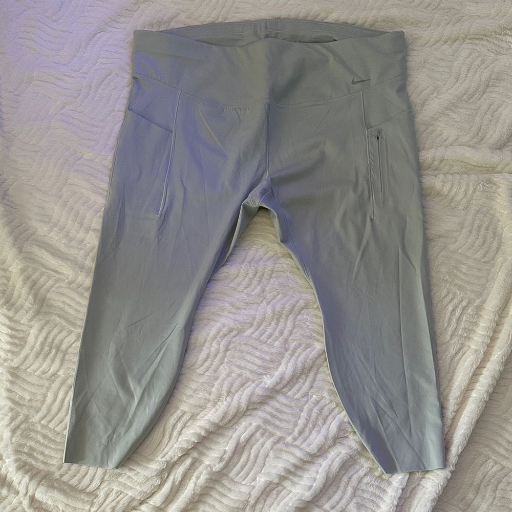 Women’s Athletic Capri Leggings